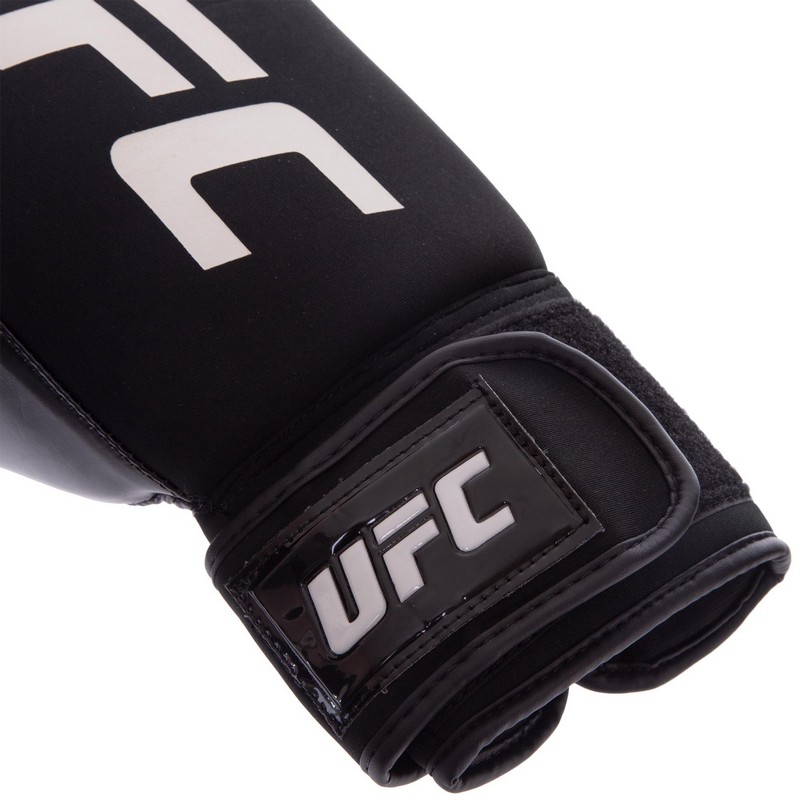 Рукавиці боксерські на липучці неопренові UFC PRO Washable UHK-75007 S-M чорний