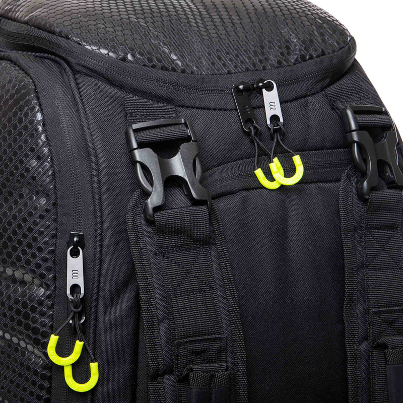 Сумка-рюкзак трансформер 2 в 1 спортивна містка для тренувань та подорожей PACKnTRAVEL MadWave M113103000W чорний