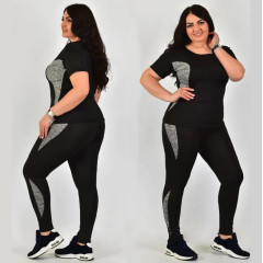 Жіночий спортивний костюм батал великих розмірів чорний з сірими вставками